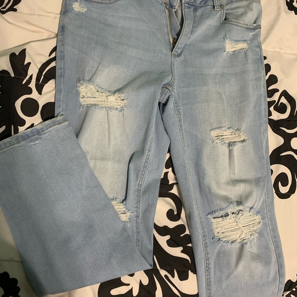 Garage pre ripped straight legged jeans size 5